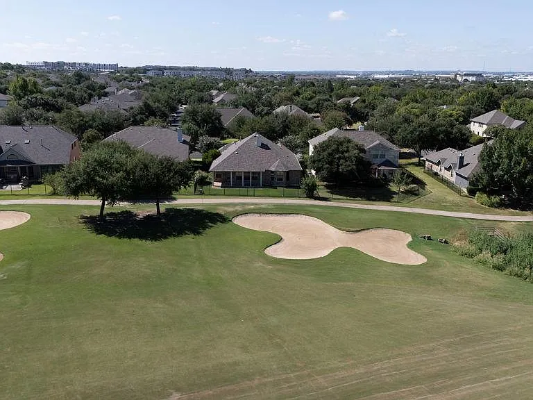 904 Winding Creek Pl — Photo 31