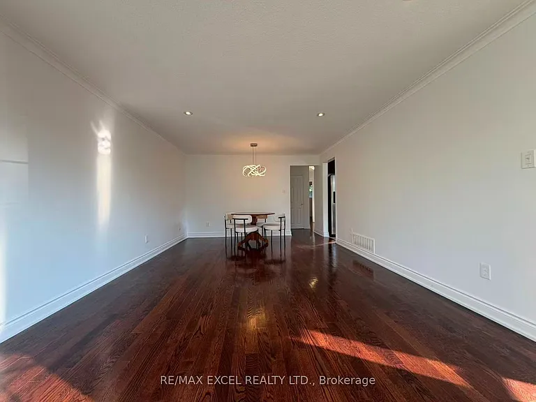 83 Marilake Dr #MAIN FLOOR — Photo 6