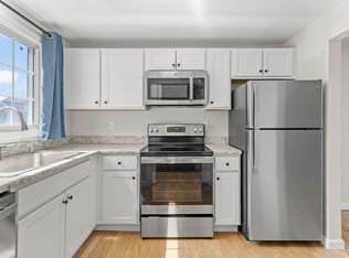 98 Henry Law Ave APT 21, Dover, NH 03820