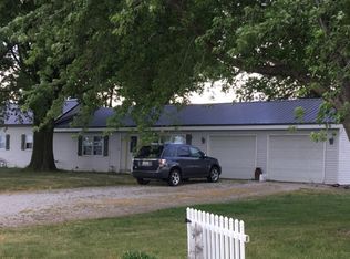 23516 Lloyds St, Middletown, IL 62666