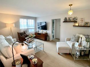 89 Glen Keith Rd APT U, Glen Cove, NY 11542