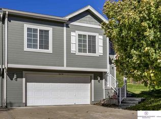 14238 Newport Ave, Omaha, NE 68164