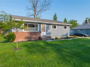 128 Forest Blvd, Avon Lake, OH 44012