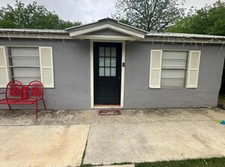 313 Mary Ann St, Uvalde, TX 78801