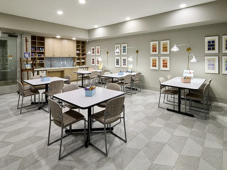 Avenida Carrollton - 55+ Active Adult Apartment Homes — Photo 16