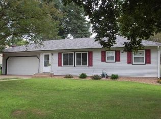 530 8th St N, Hudson, WI 54016