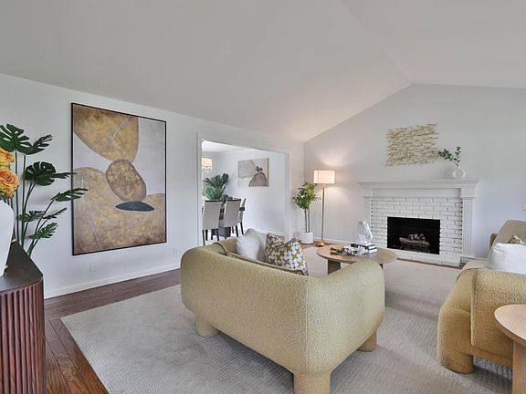 3rd image of 1293 Bedford Ct