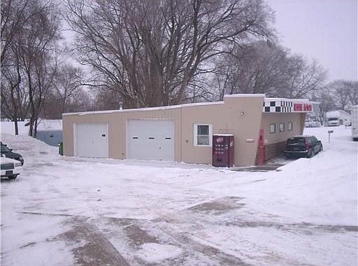 2nd image of 225 Center Point Rd
