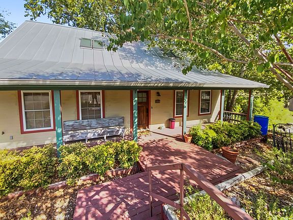3rd image of 1704 Quinlan Creek Dr N