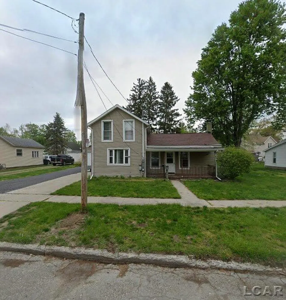 227 E Union St photo 1
