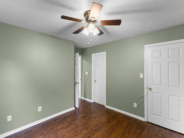 210 New Haven Ln SW — Photo 13
