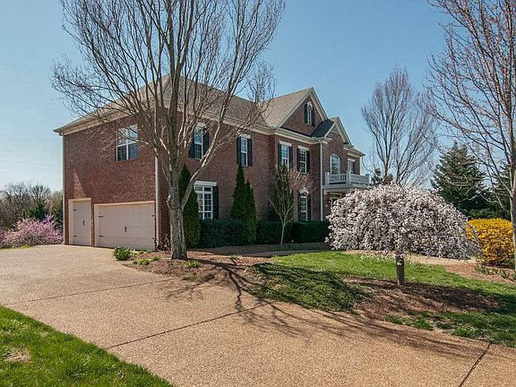 2nd image of 509 Montridge Ct