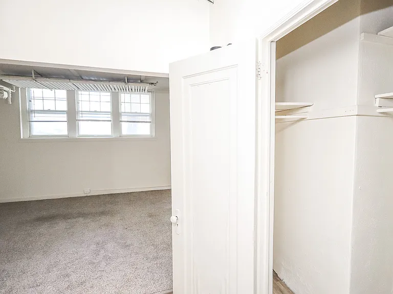 Santa Rosa Apartments — Photo 44