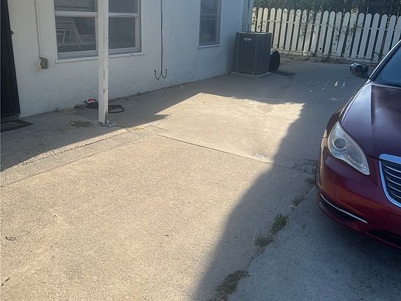 2nd image of 2381 Gibson St