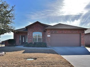 5128 Meadow Ln, Krum, TX 76249