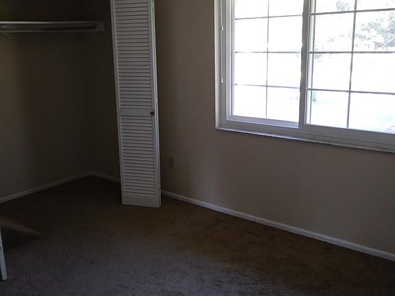 5th image of 117 Garden Dr