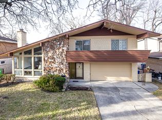 9212 S Karlov Ave, Oak Lawn, IL