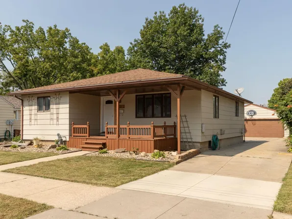 1406 10th Ave NW, Austin, MN 55912