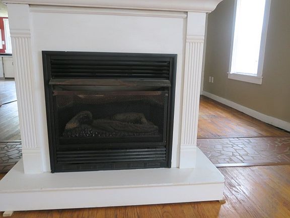 4th image of 110/112 Emmette St