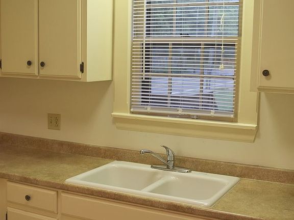 3rd image of 2801-A Blakemore Ave