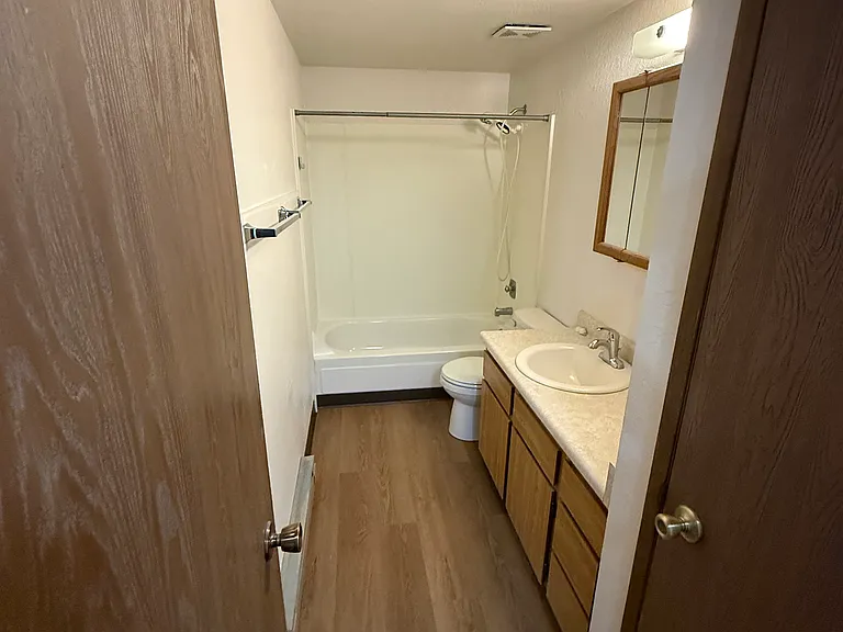 5401 N Crestline St #A — Photo 13