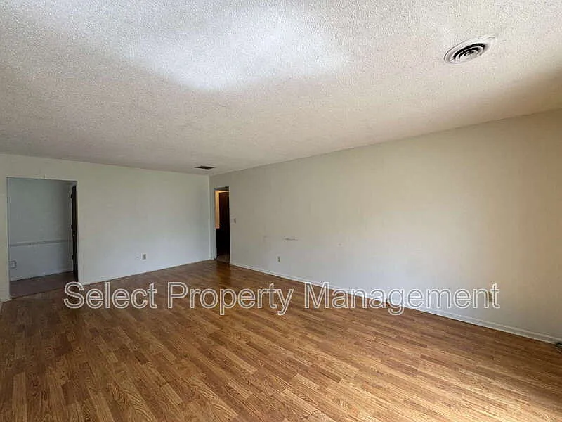 2 bed, 1.0 bath, $1,099 — Photo 3