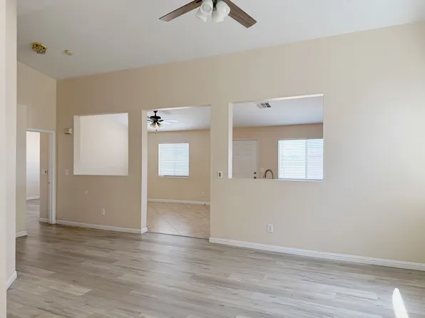 3320 Park Town St, North Las Vegas, NV 89032
