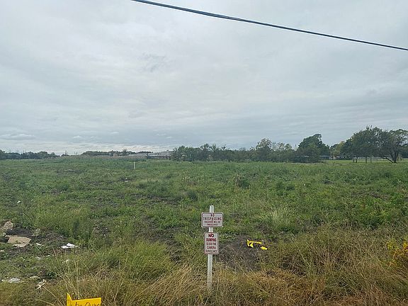 2nd image of S Acres Dr