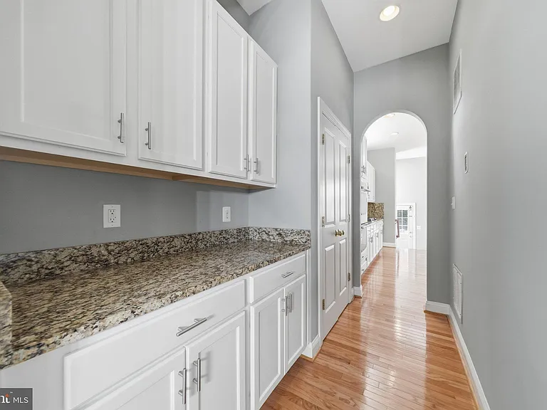 13131 Clarksburg Square Rd — Photo 12