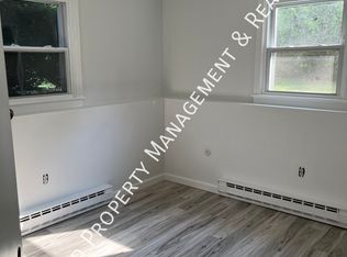 12 Mowry Ave APT 2, Johnston, RI 02919