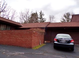 960 Trimble Pl, Northfield, OH 44067