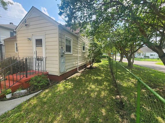 3rd image of 2746 Keller Ave