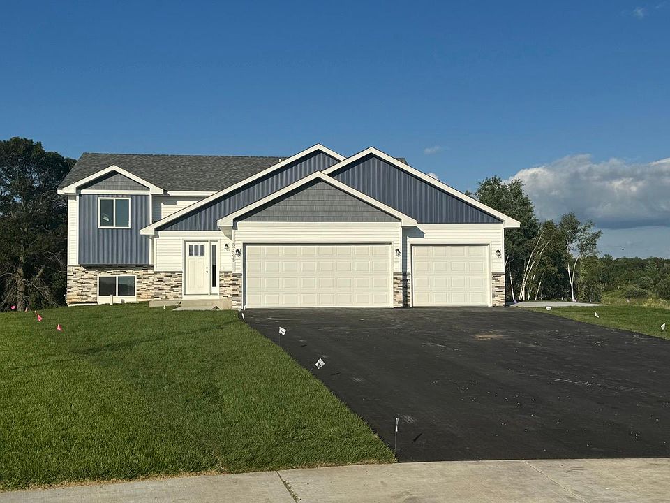 1st image of 37595 Greenwich Ct