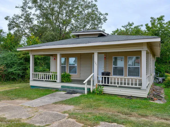 327 3rd Ave NW, Carbon Hill, AL 35549