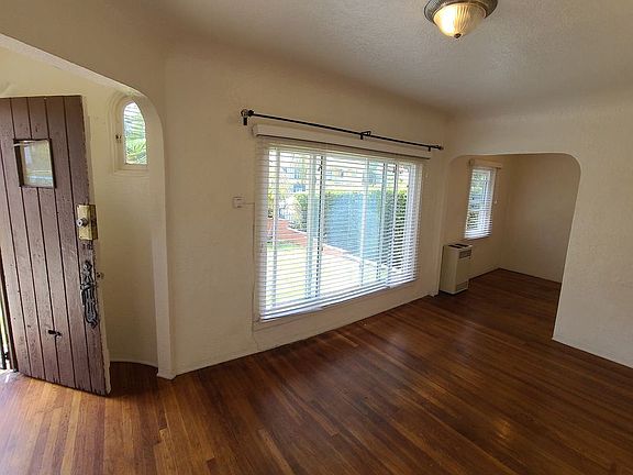 5th image of 2424 E St