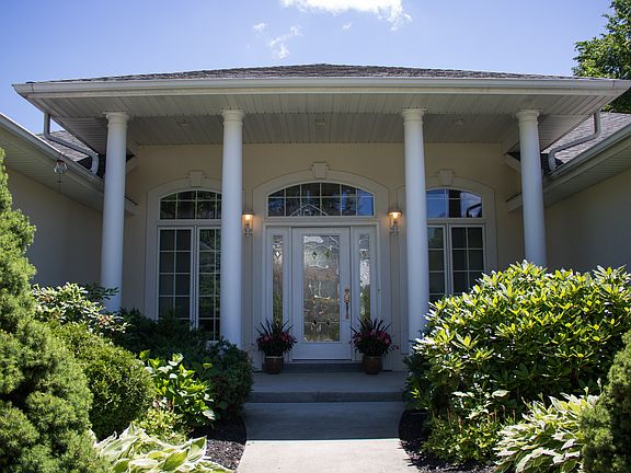 2nd image of 964 Dante Dr