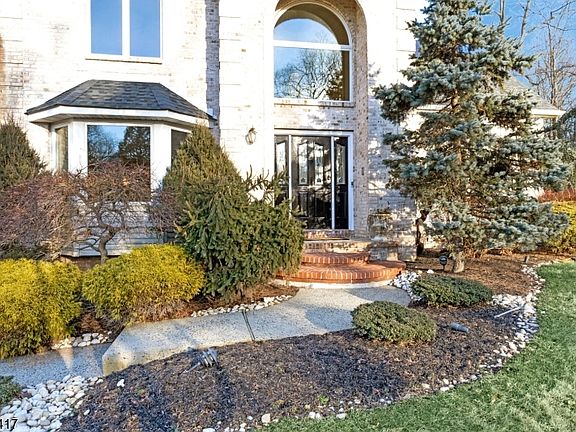 3rd image of 7 Tower Rd