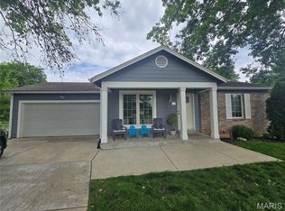 16 Saddleback Ct, O'Fallon, MO 63368
