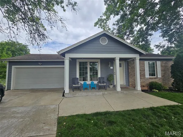 16 Saddleback Ct, O'Fallon, MO 63368