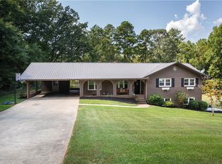 104 Hillcrest Ct, Seneca, SC 29672