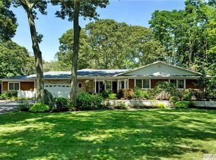 785 Meadow Rd, Smithtown, NY 11787