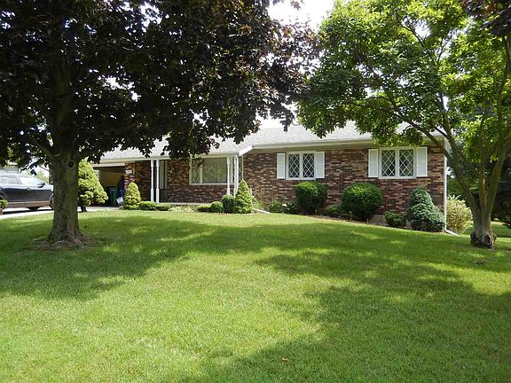 2nd image of 23018 Acacia Pl