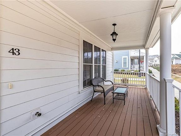 2nd image of 43 Sherwood St #43