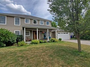 33 Wettleson Ave, West Hartford, CT 06107