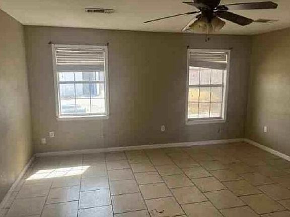 Additional Living Room
