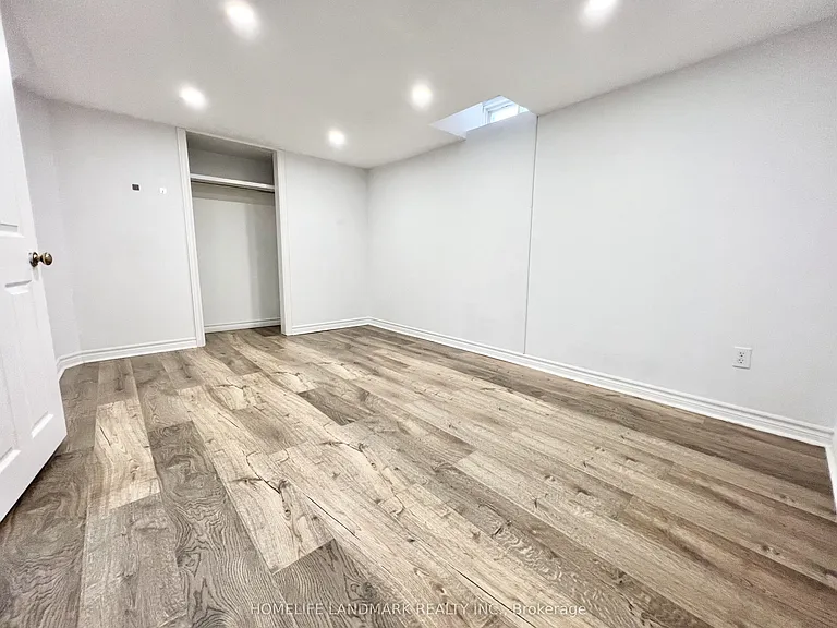 90 Crowther Dr — Photo 13