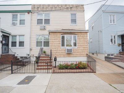 22-32 48th Street, Astoria, NY, 11105