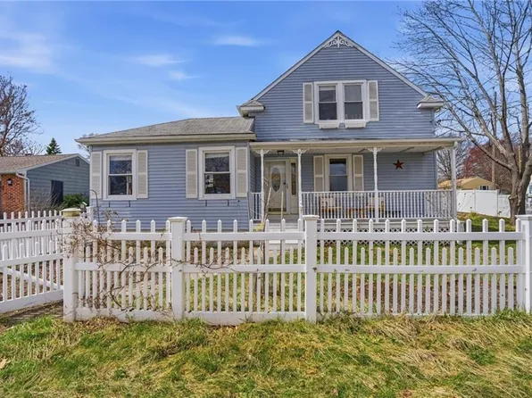77 Majestic Ave, Warwick, RI 02888