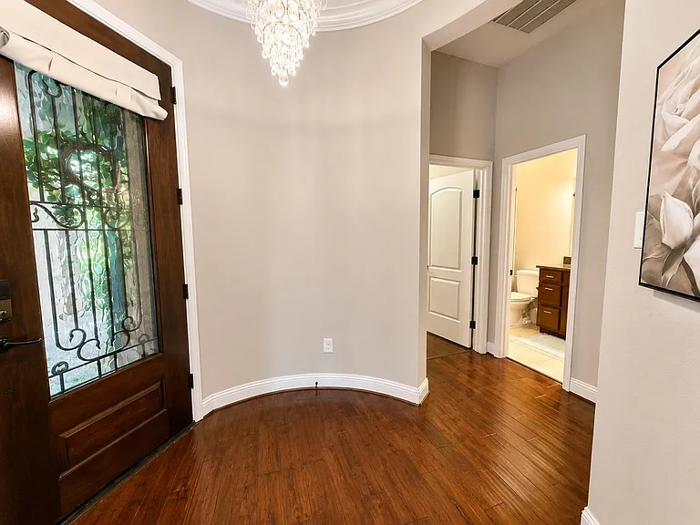 127 Lindenberry Cir — Photo 4