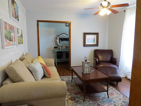 4th image of 1103 Princess Ct
